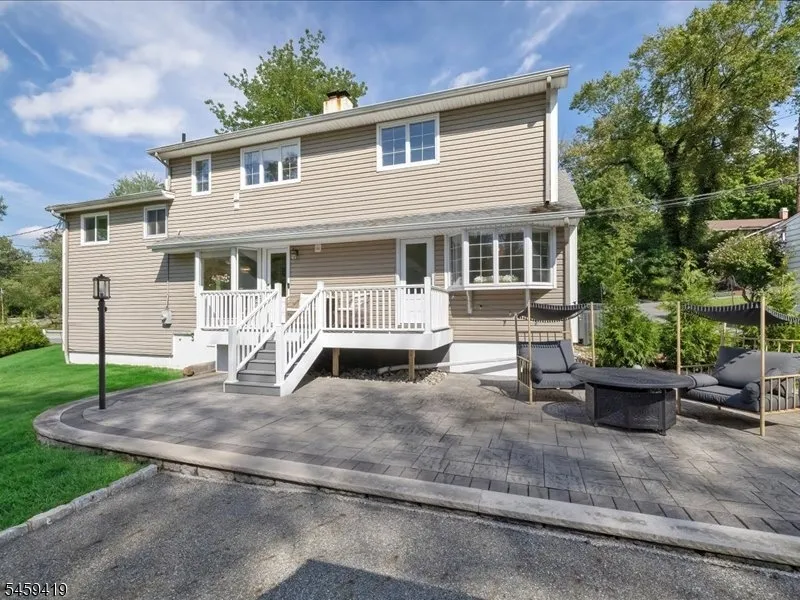 30 Laurel Dr Wayne, NJ 07470