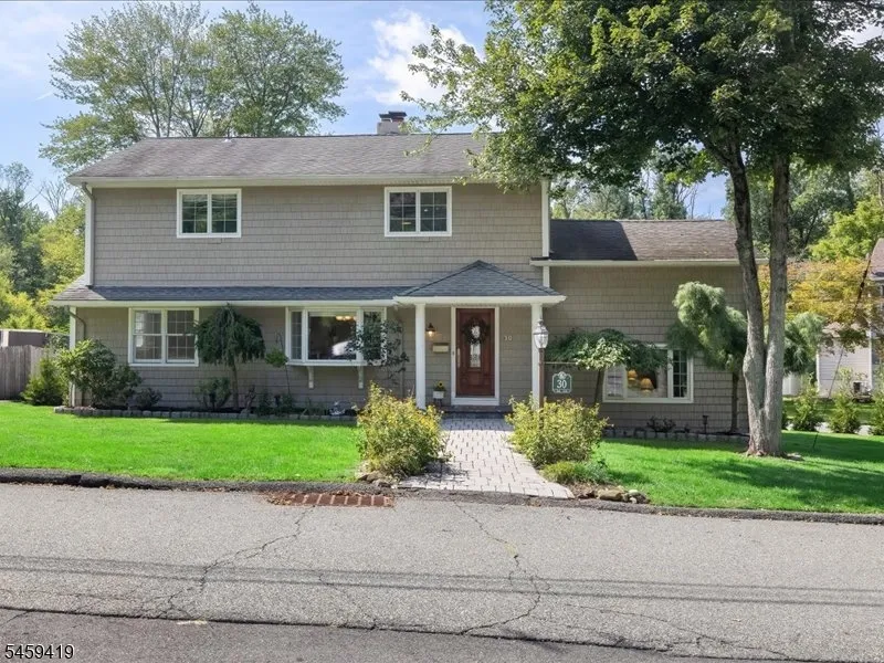 30 Laurel Dr Wayne, NJ 07470