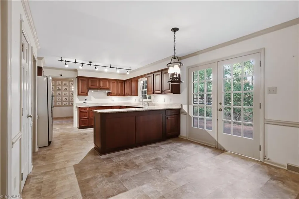 3606 Sagamore Drive Greensboro, NC 27410