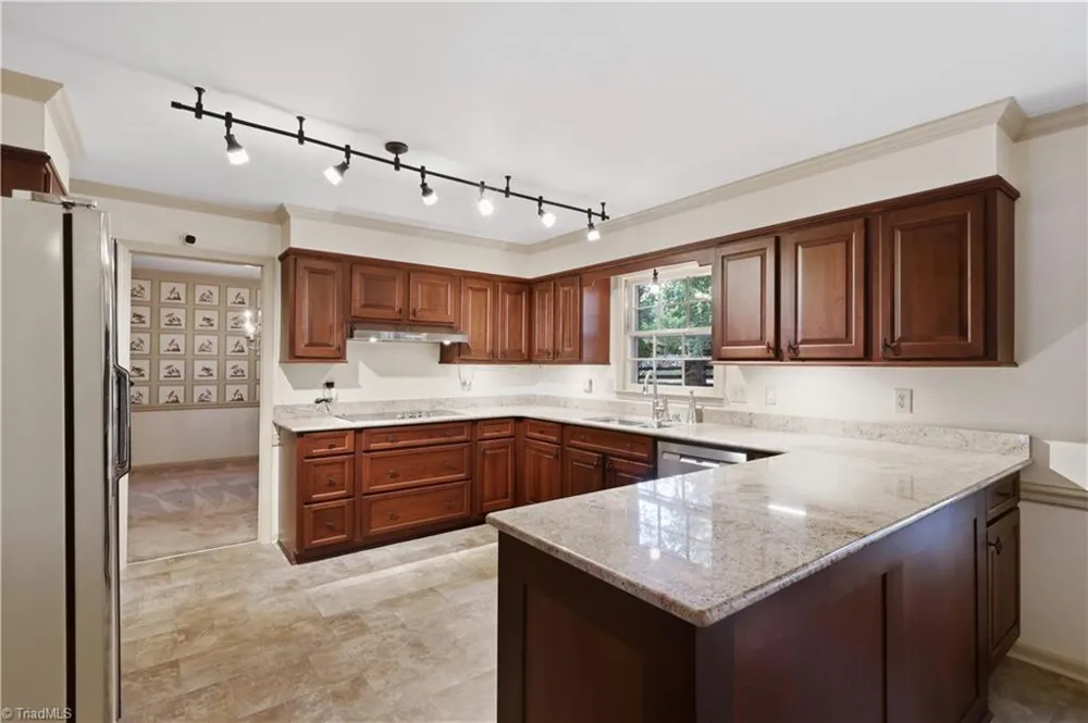 3606 Sagamore Drive Greensboro, NC 27410