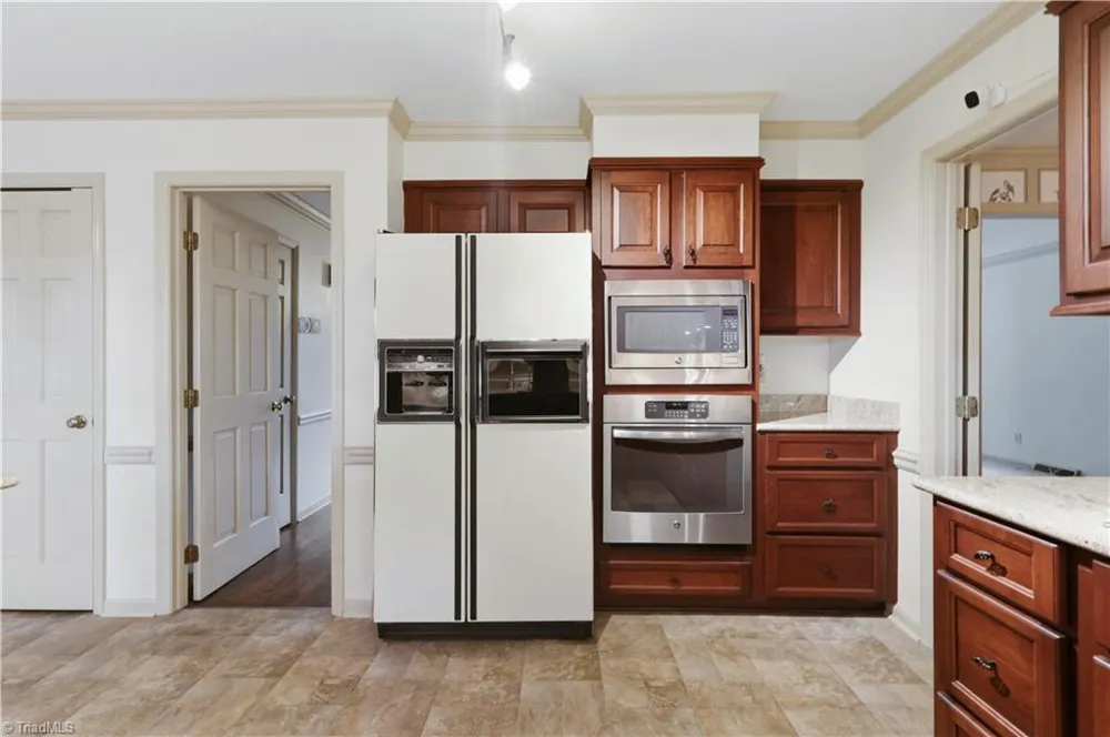 3606 Sagamore Drive Greensboro, NC 27410