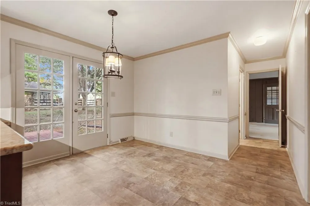 3606 Sagamore Drive Greensboro, NC 27410