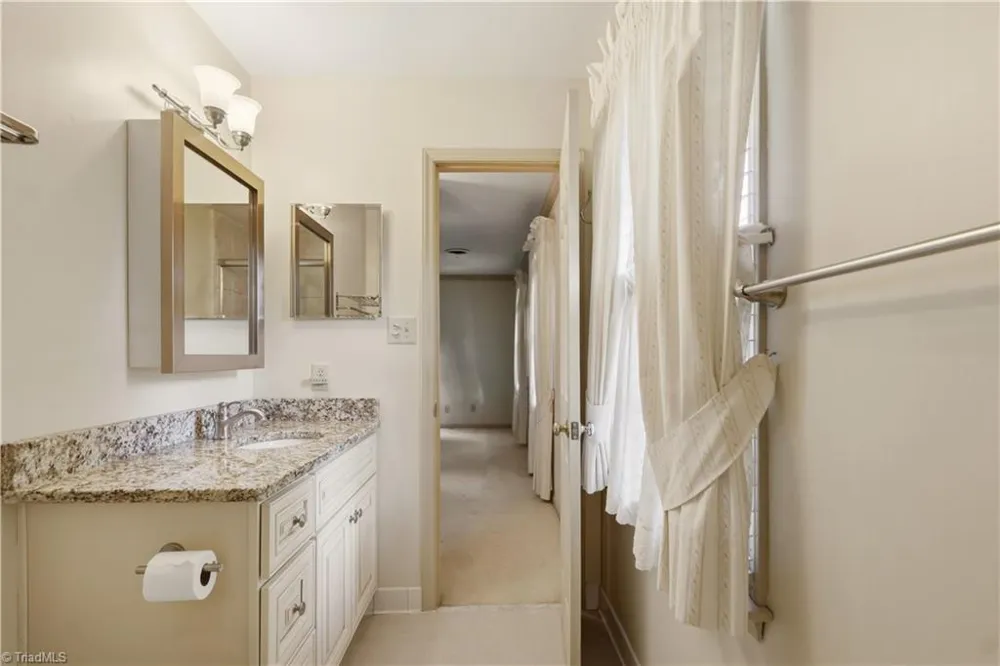 3606 Sagamore Drive Greensboro, NC 27410