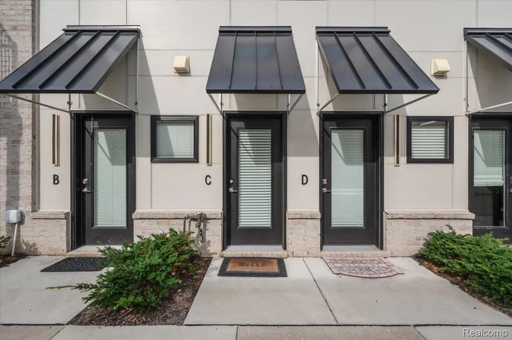 105 Laurel Street #C Royal Oak City, MI 48067