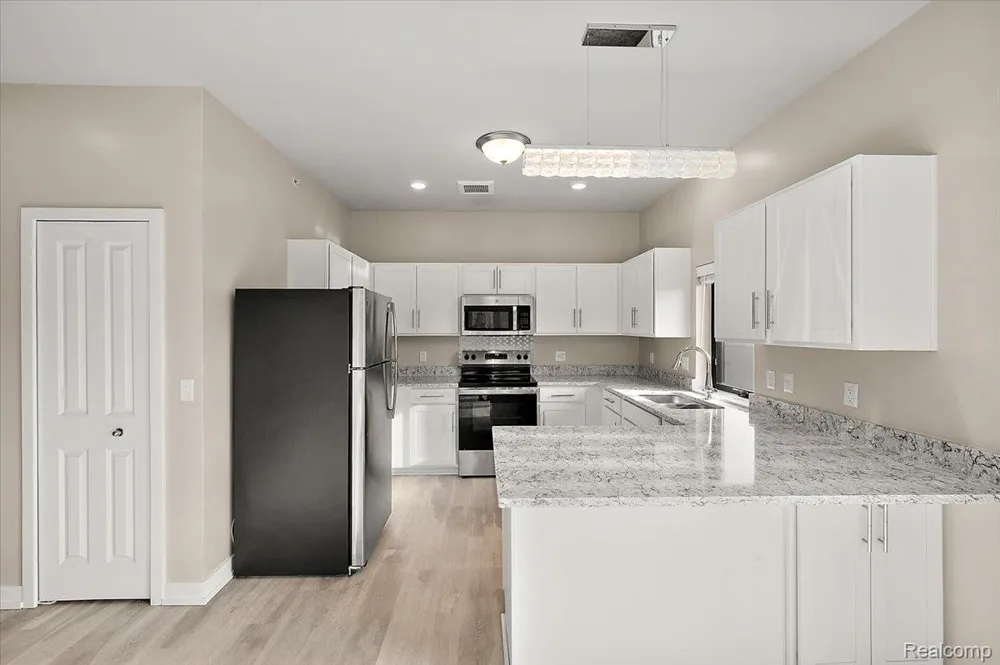 105 Laurel Street #C Royal Oak City, MI 48067