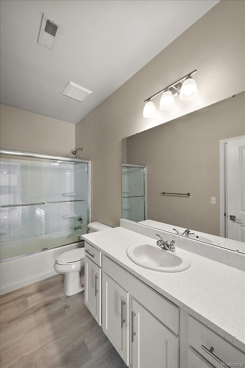 105 Laurel Street #C Royal Oak City, MI 48067