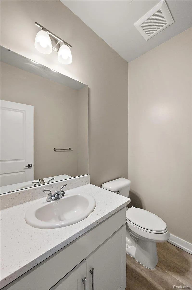 105 Laurel Street #C Royal Oak City, MI 48067