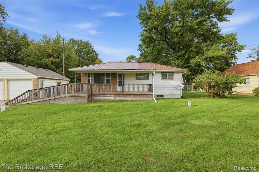 11973 E Brooks Road Venice Township, MI 48449