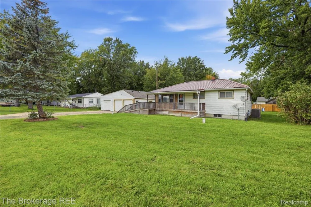 11973 E Brooks Road Venice Township, MI 48449