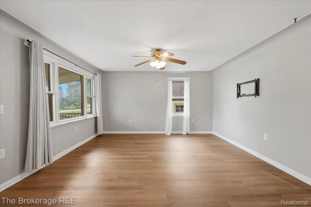 11973 E Brooks Road Venice Township, MI 48449