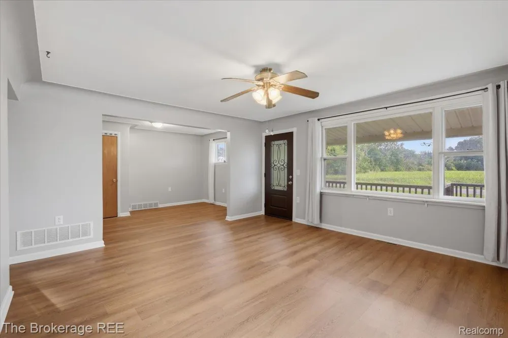11973 E Brooks Road Venice Township, MI 48449