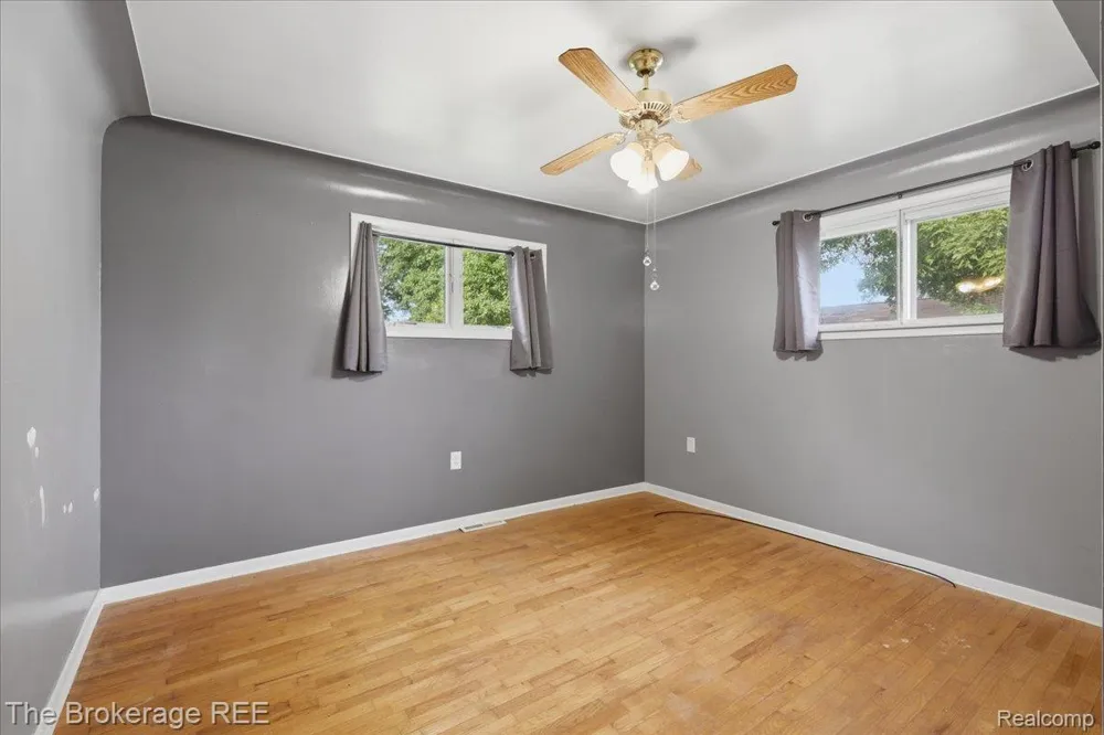 11973 E Brooks Road Venice Township, MI 48449