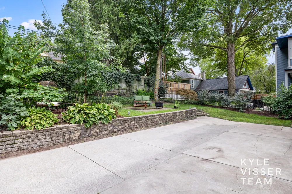 228 Madison Avenue SE Grand Rapids City, MI 49503