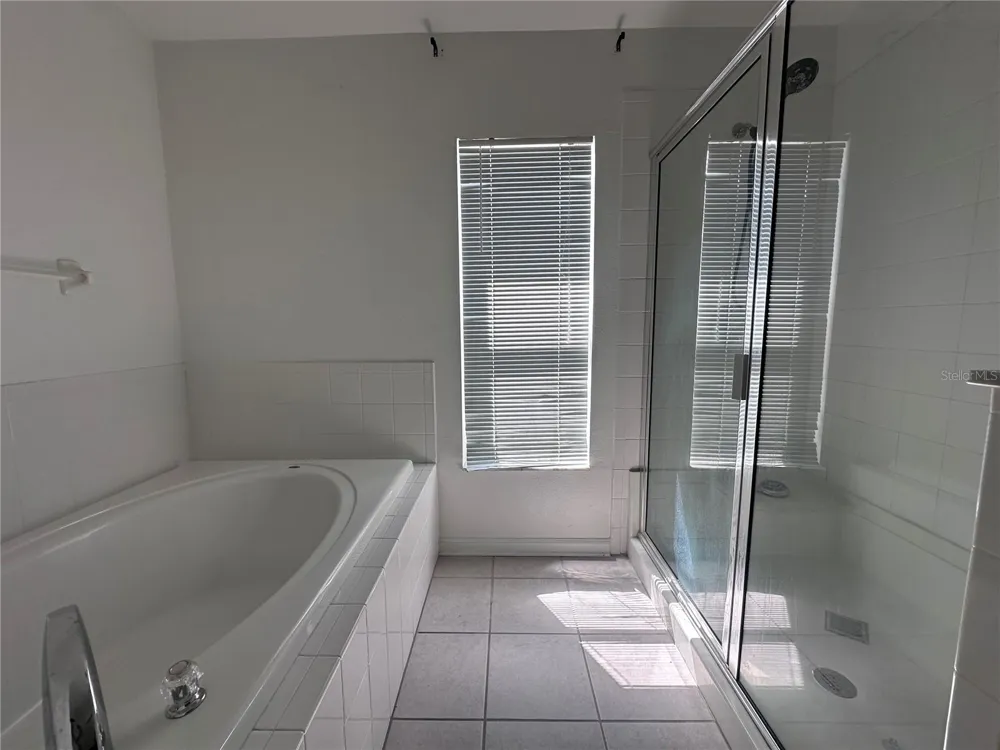 11551 MISTY ISLE LANE Riverview, FL 33579