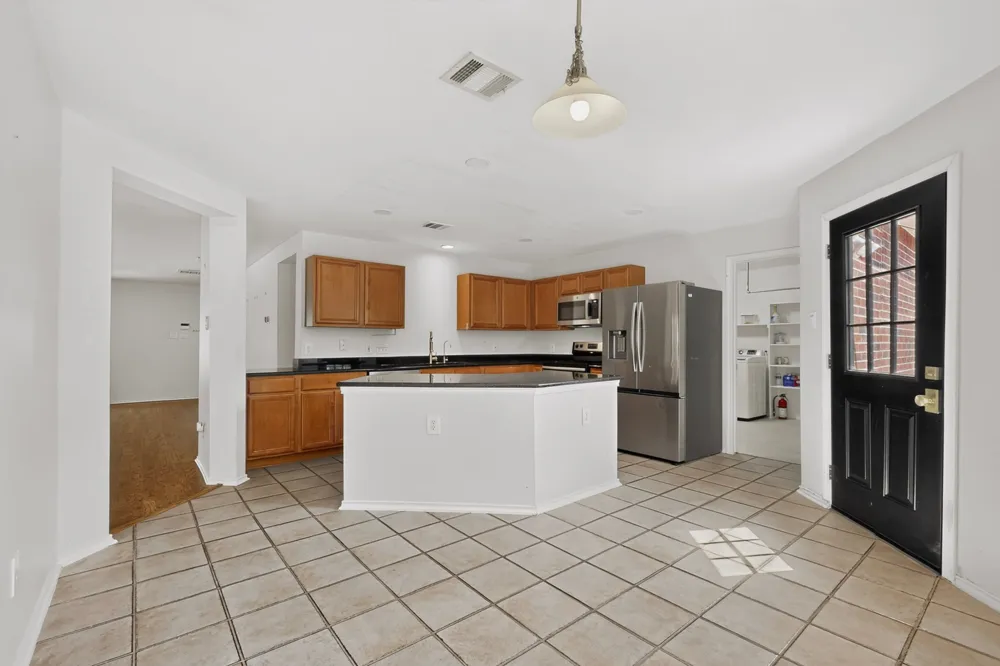 11517 Chatam Berry Lane Austin, TX 78748