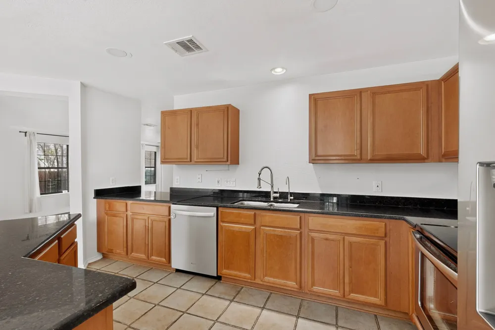 11517 Chatam Berry Lane Austin, TX 78748