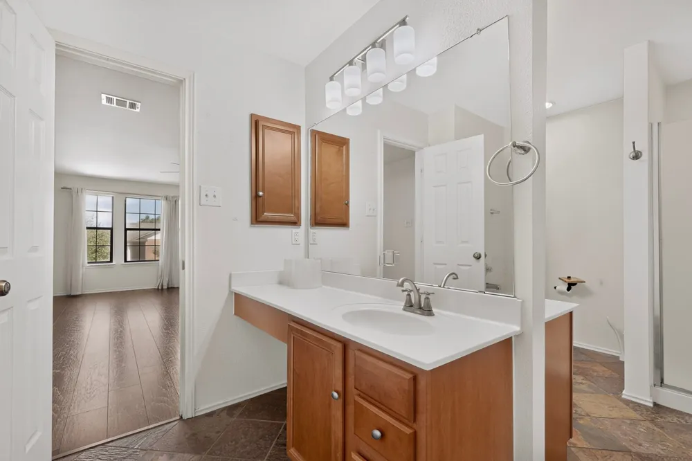 11517 Chatam Berry Lane Austin, TX 78748