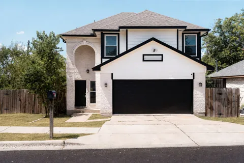 3205 Rockhurst Lane