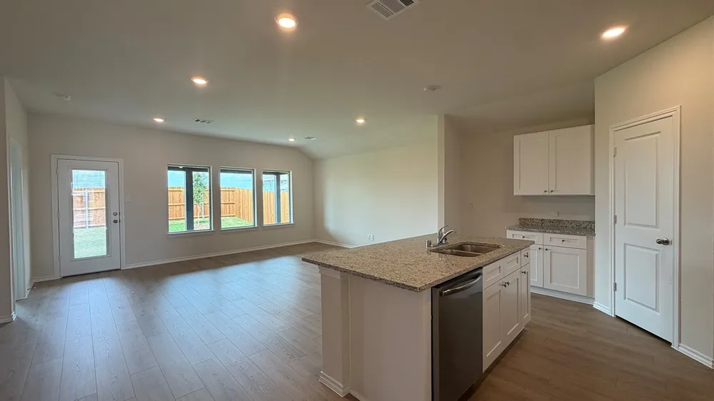 220 Van Horn Drive Terrell, TX 75160