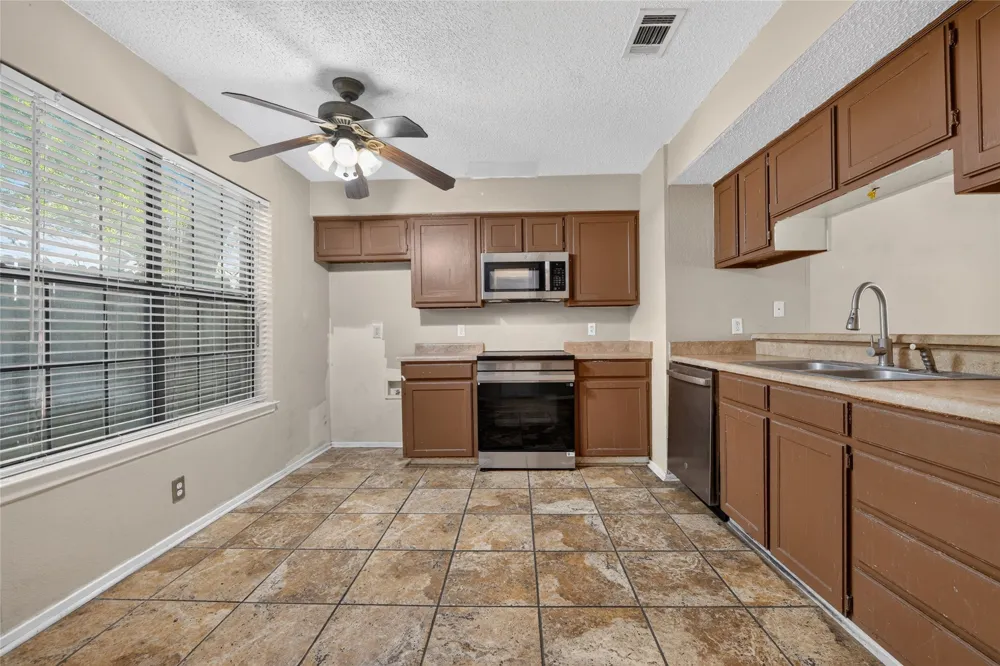 929 Hickory Street #18 Denton, TX 76201