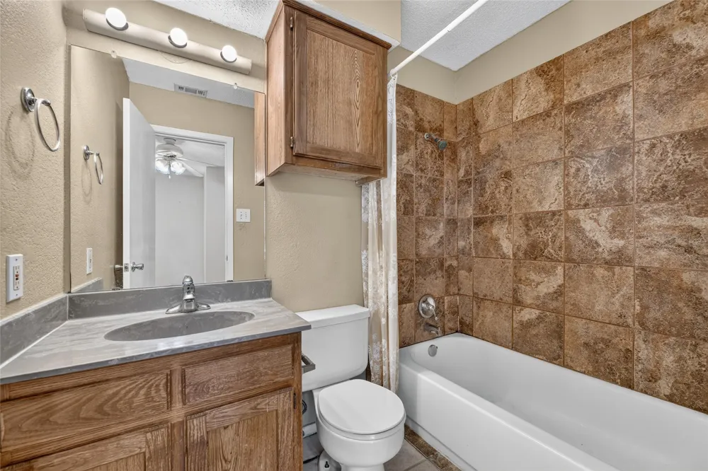 929 Hickory Street #18 Denton, TX 76201