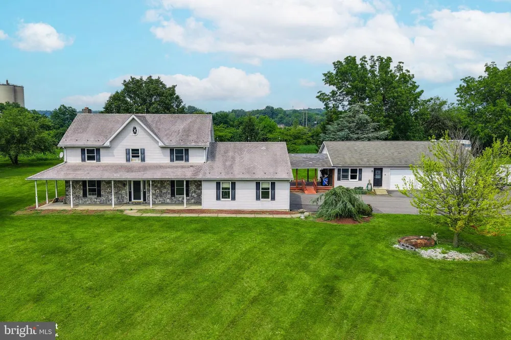829 GEORGETOWN ROAD Nazareth, PA 18064
