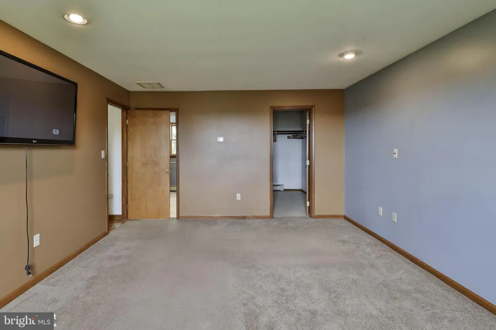 829 GEORGETOWN ROAD Nazareth, PA 18064