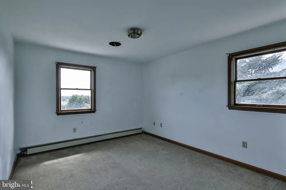 829 GEORGETOWN ROAD Nazareth, PA 18064