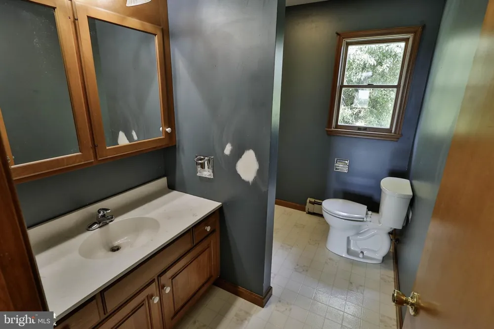 829 GEORGETOWN ROAD Nazareth, PA 18064