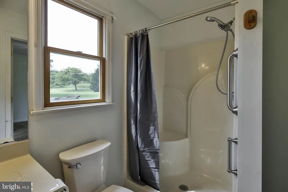 829 GEORGETOWN ROAD Nazareth, PA 18064