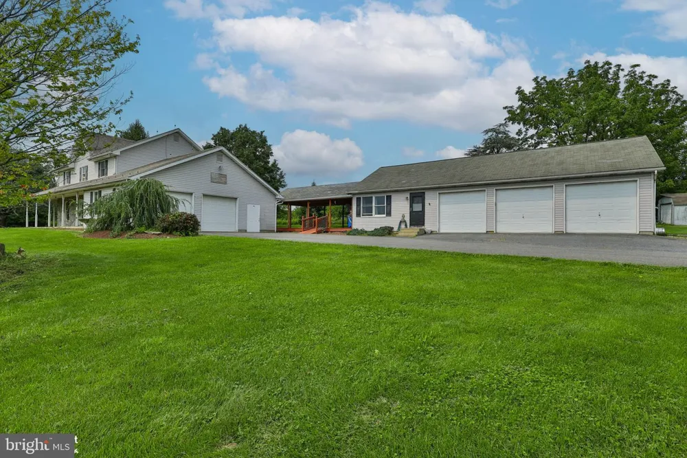 829 GEORGETOWN ROAD Nazareth, PA 18064