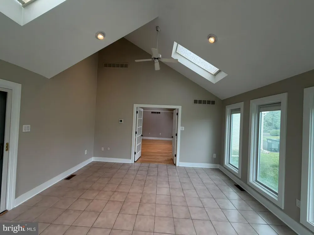 25 SANDTRAP CIRCLE Warminster, PA 18974