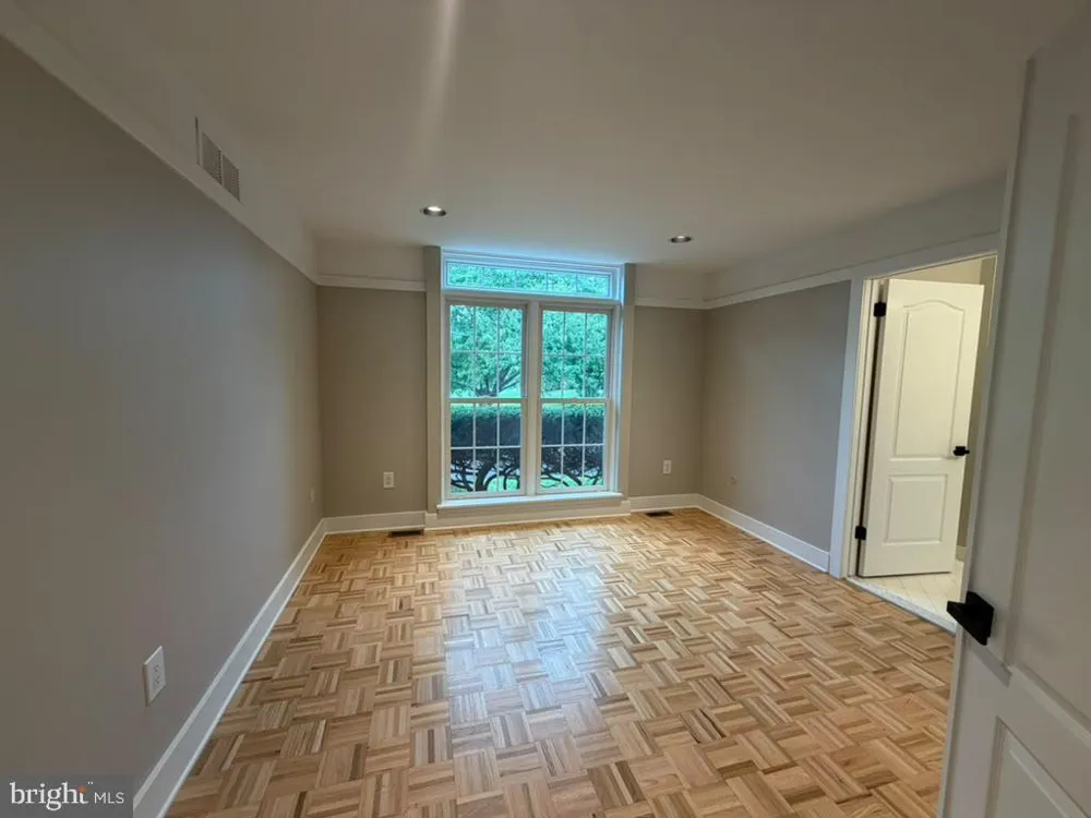 25 SANDTRAP CIRCLE Warminster, PA 18974