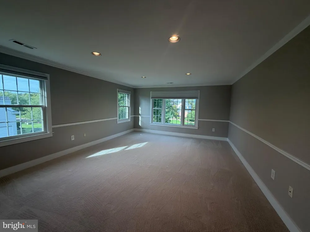25 SANDTRAP CIRCLE Warminster, PA 18974