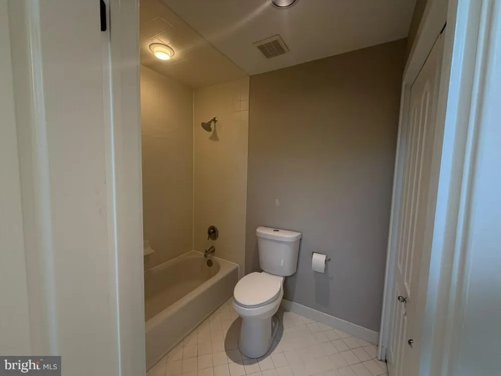 25 SANDTRAP CIRCLE Warminster, PA 18974