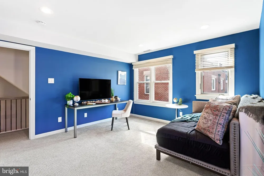 212 S 24TH STREET #2406 Philadelphia, PA 19103