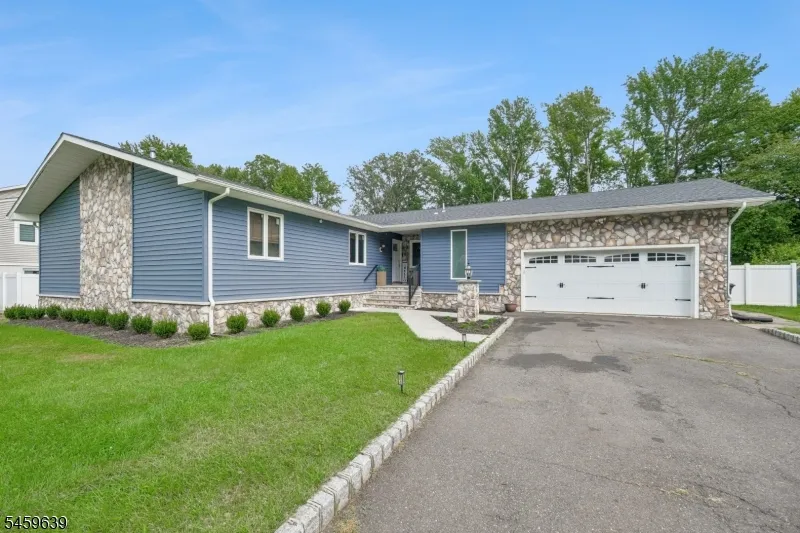 41 Carlos Dr Fairfield, NJ 07004