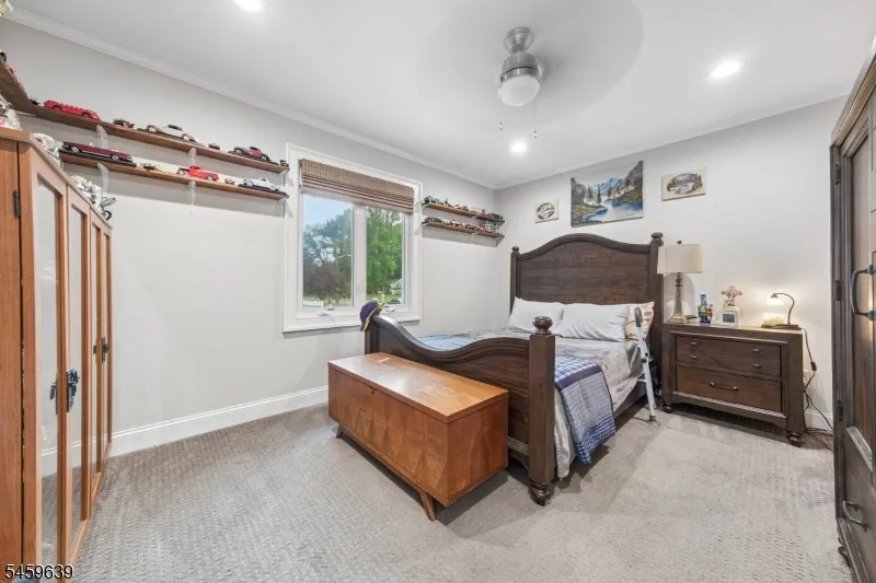 41 Carlos Dr Fairfield, NJ 07004