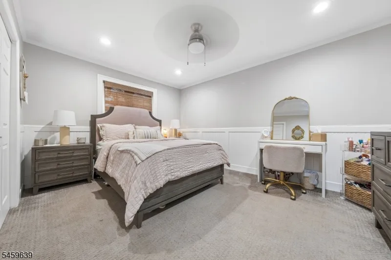 41 Carlos Dr Fairfield, NJ 07004