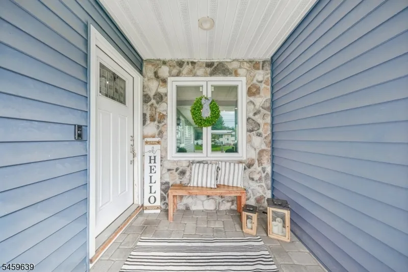 41 Carlos Dr Fairfield, NJ 07004