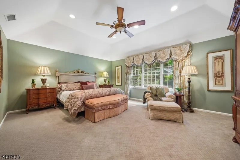 22 Trails End Ct Westfield Town, NJ 07090