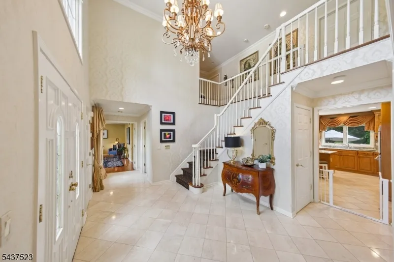 22 Trails End Ct Westfield Town, NJ 07090