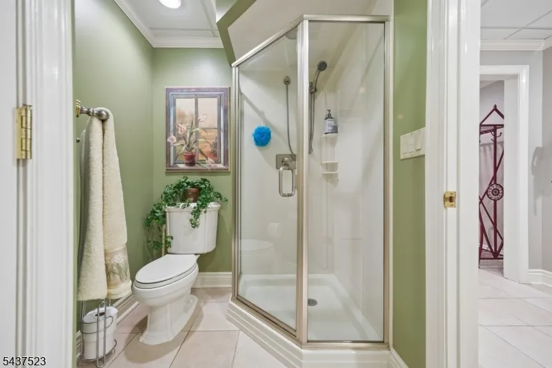 22 Trails End Ct Westfield Town, NJ 07090