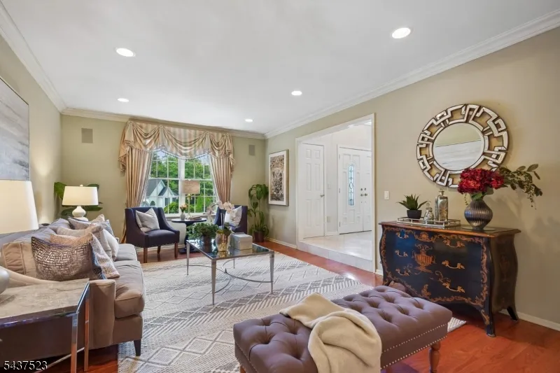22 Trails End Ct Westfield Town, NJ 07090
