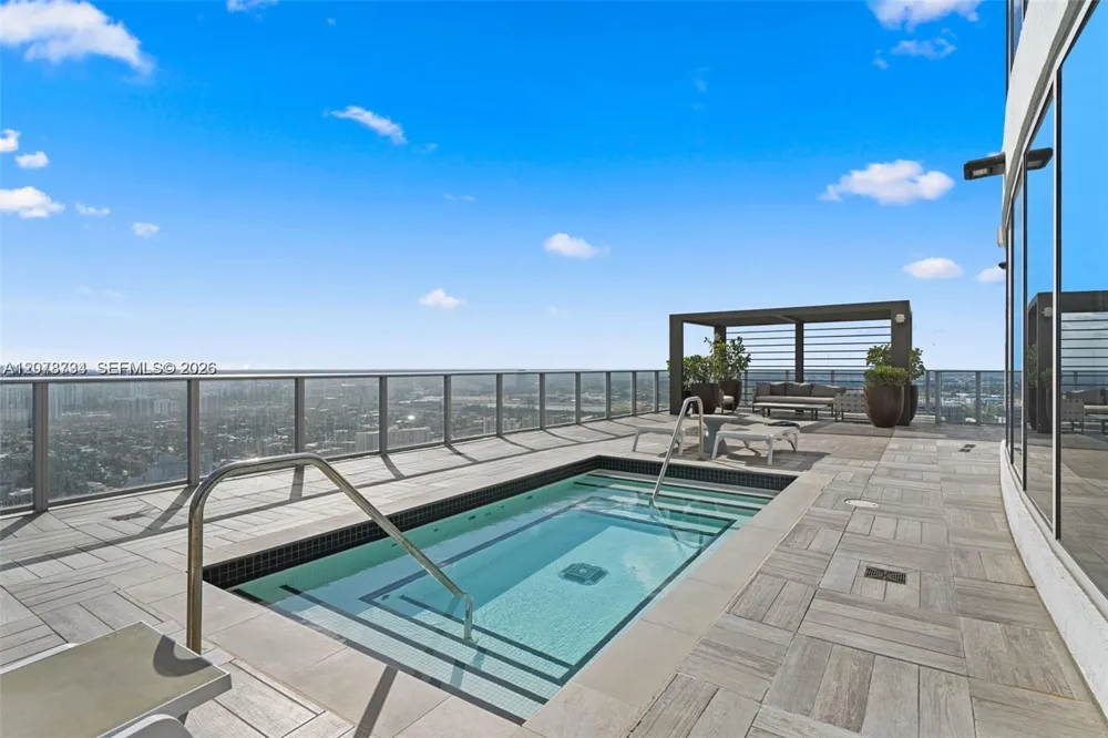 4010 S Ocean Dr #R2507 Hollywood, FL 33019