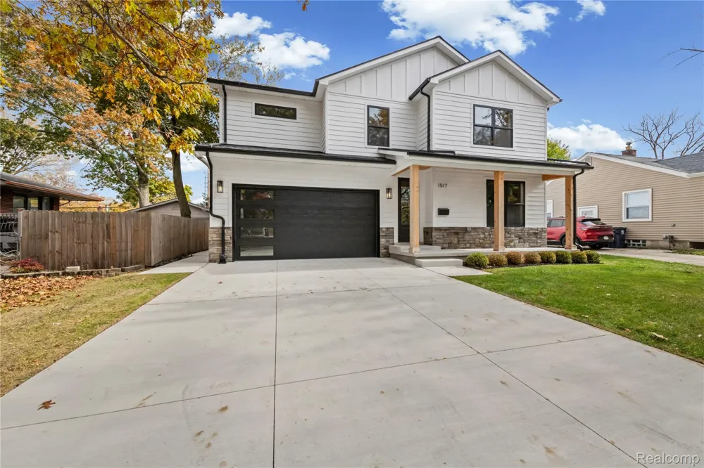 1517 McLean Avenue Royal Oak City, MI 48067