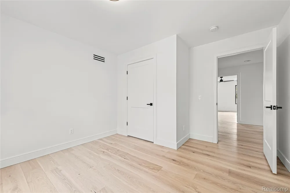 1517 McLean Avenue Royal Oak City, MI 48067