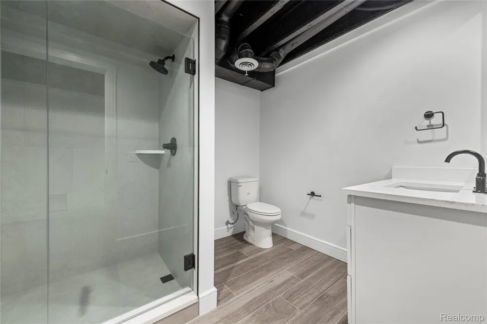 1517 McLean Avenue Royal Oak City, MI 48067