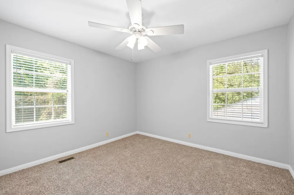 1011 Buck Dr Clarksville, TN 37040