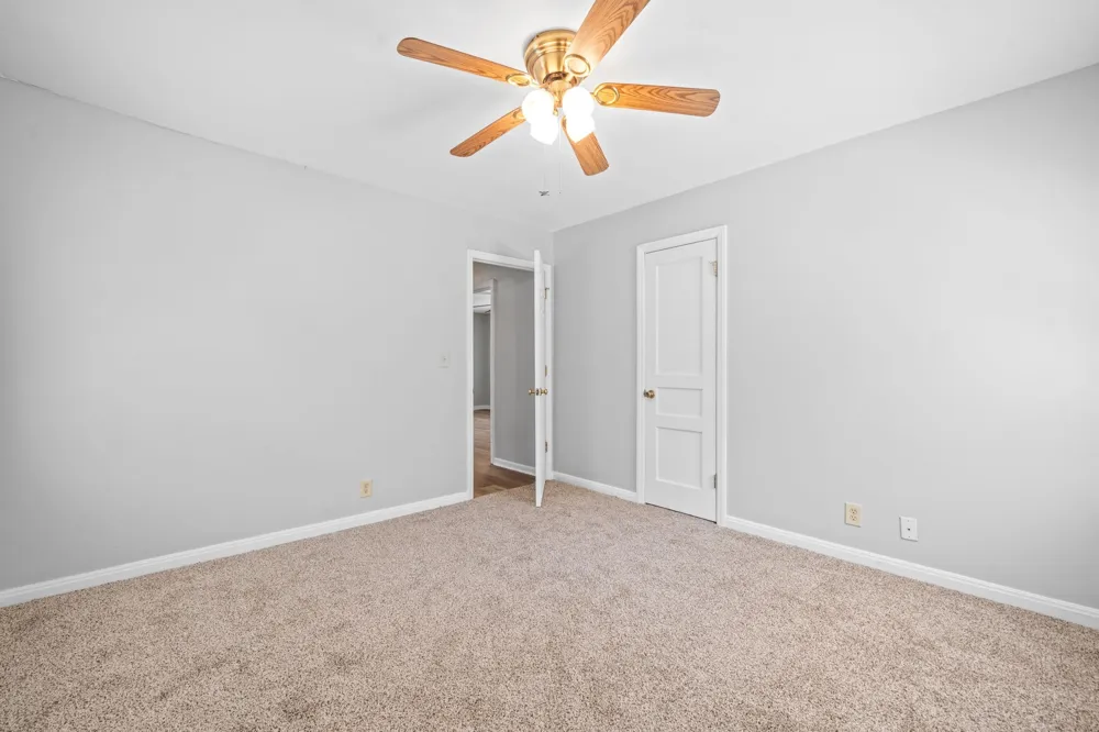 1011 Buck Dr Clarksville, TN 37040